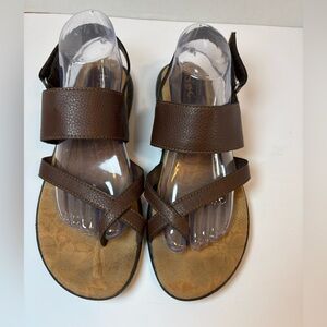 b.o.c Born Concept faux leather brown strappy thong slingback sandals size 10M